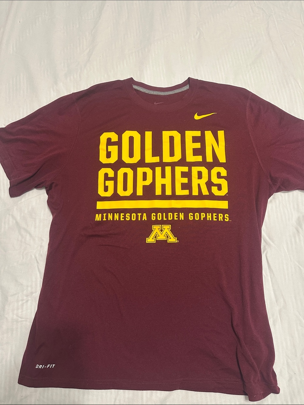 Nike University of Minnesota Golden Gophers Tee